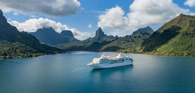 Cruising in Tahiti
