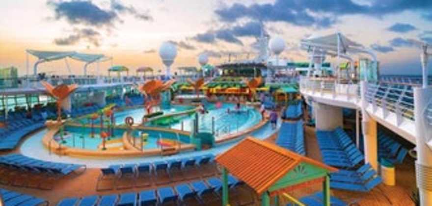 pool deck on navigator of the seas