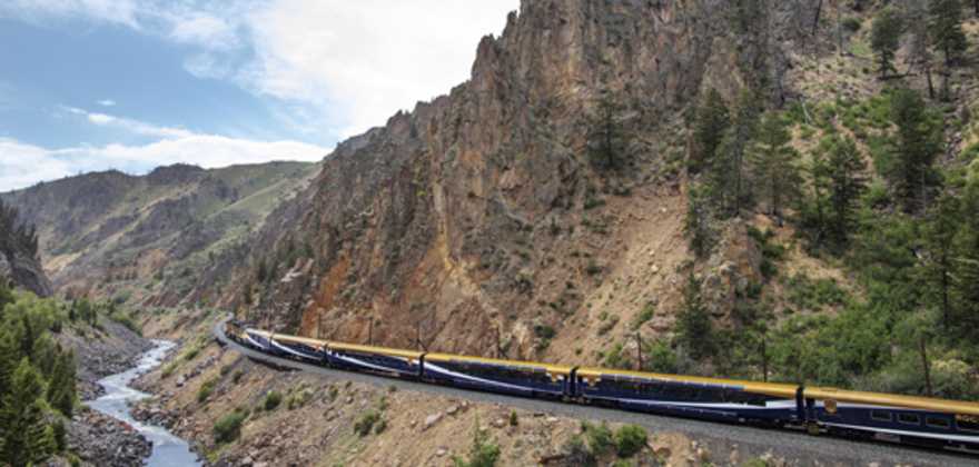 rocky mountaineer on rockies to the red rocks journey
