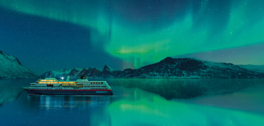 explore vacation ideas to see the northern lights in norway