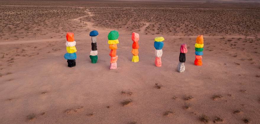 Seven Magic Mountains, Ugo Rondinone, Nevada desert