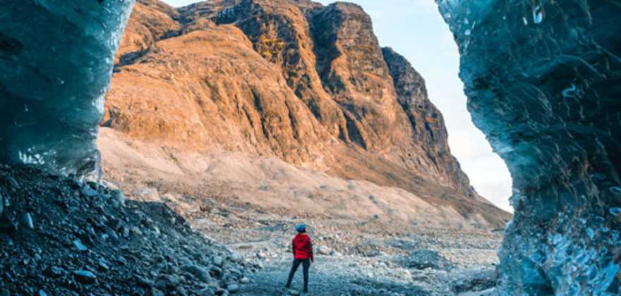 Solo woman traveler in Iceland
