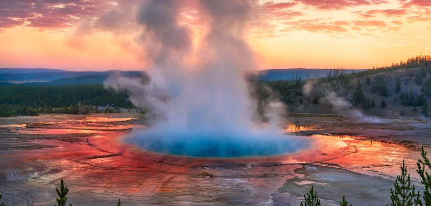 see the grand prismatic spring in yellowstone national park with member choice vacations