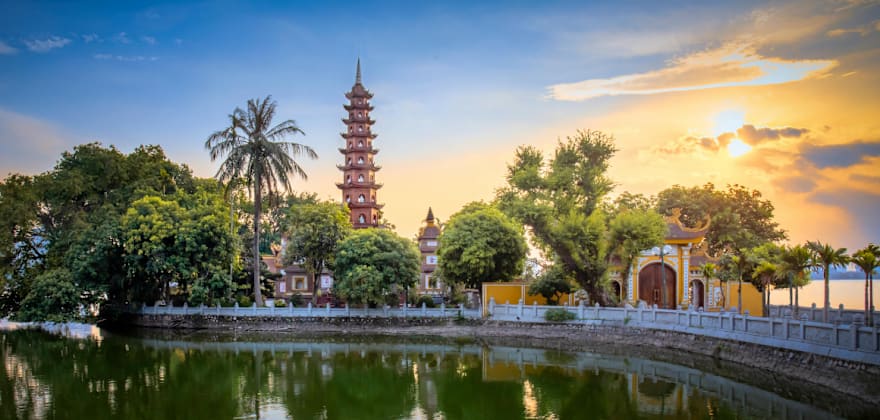 tran quoc pagoda hanoi vietnam