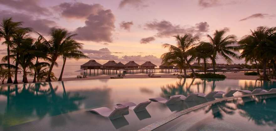 hilton hotel tahiti pool and bungalows