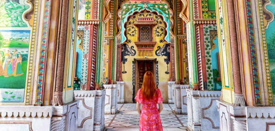 women walking in india 