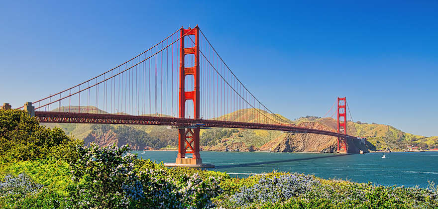golden gate bridge in san francisco bay