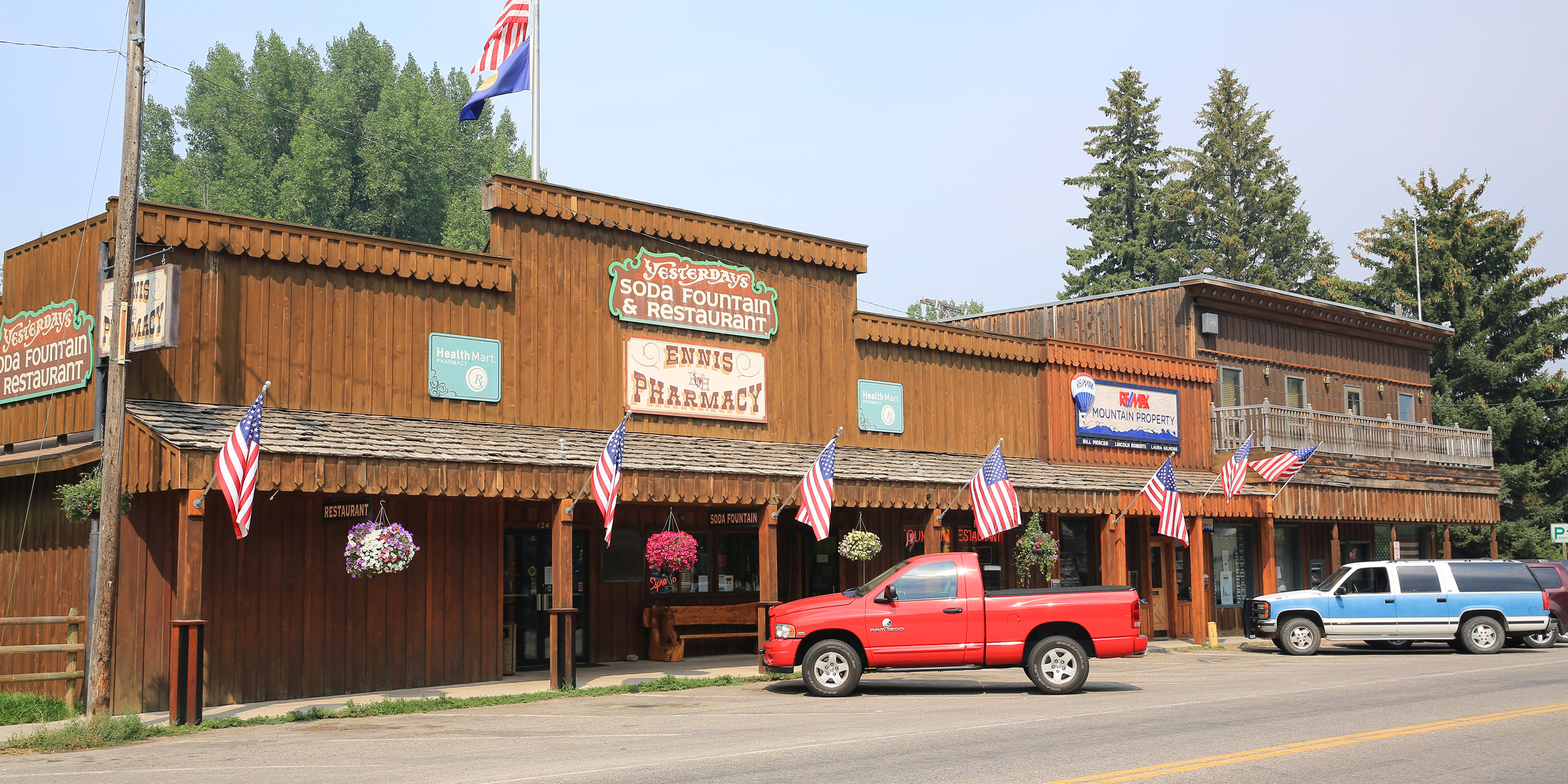 Ennis, Montana: Quaint Yellowstone Gateway Town