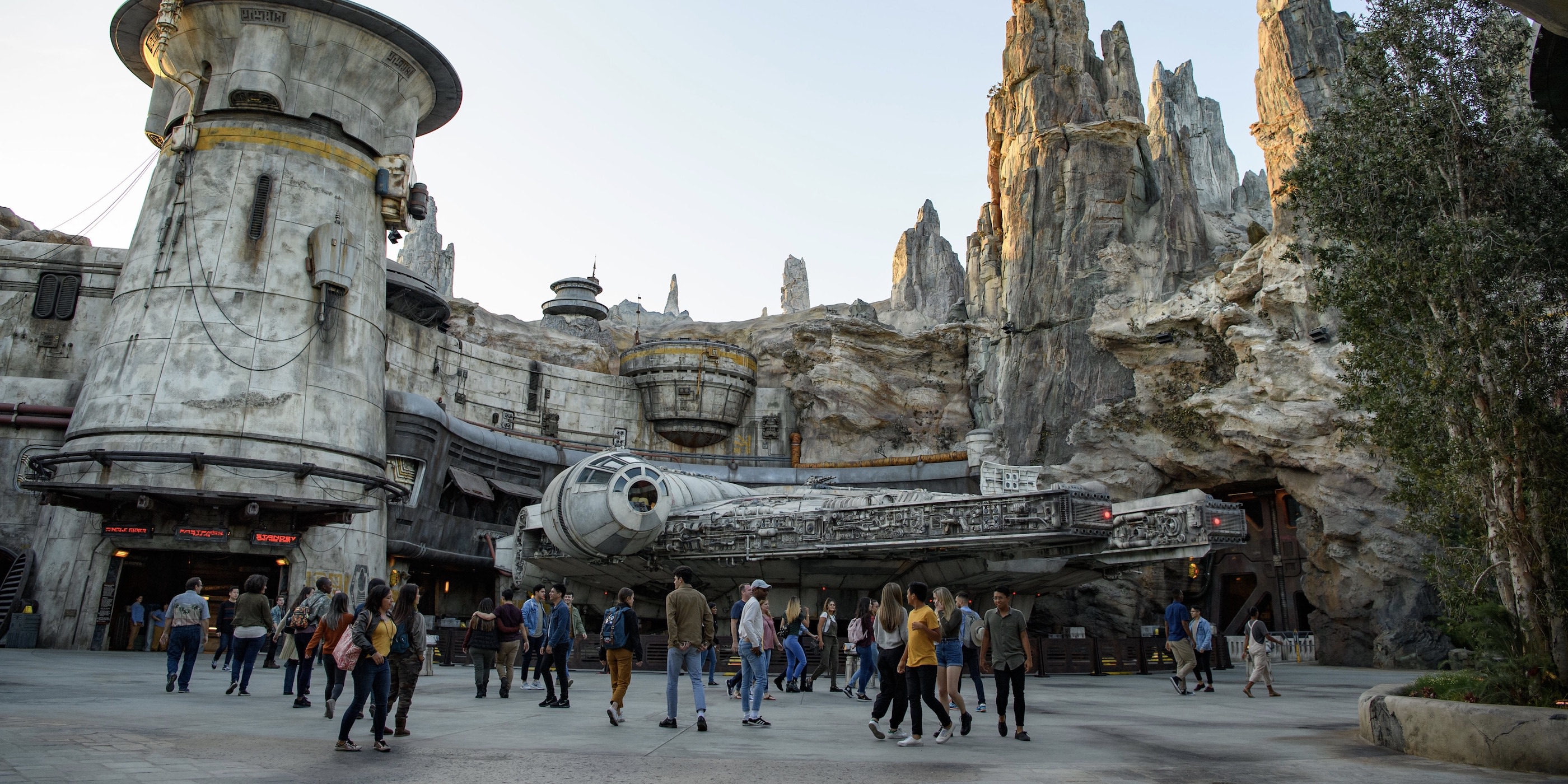 star wars galaxy edge disney world cost