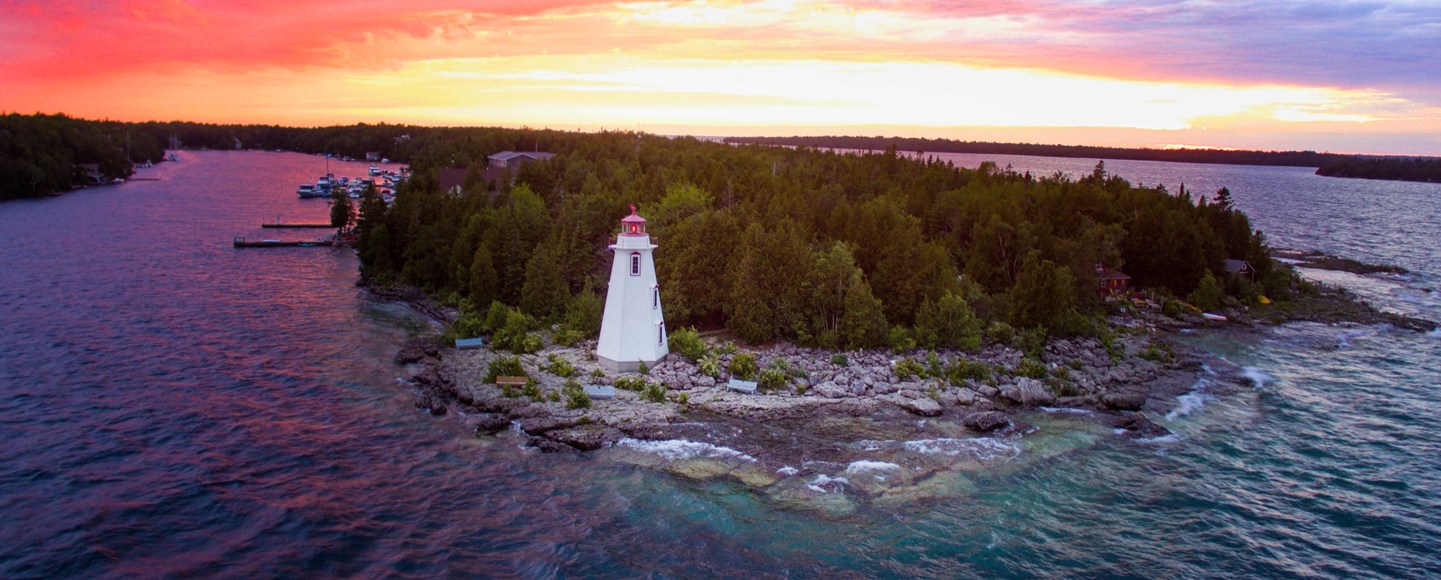 big tub harbor lighthouse on lake huron