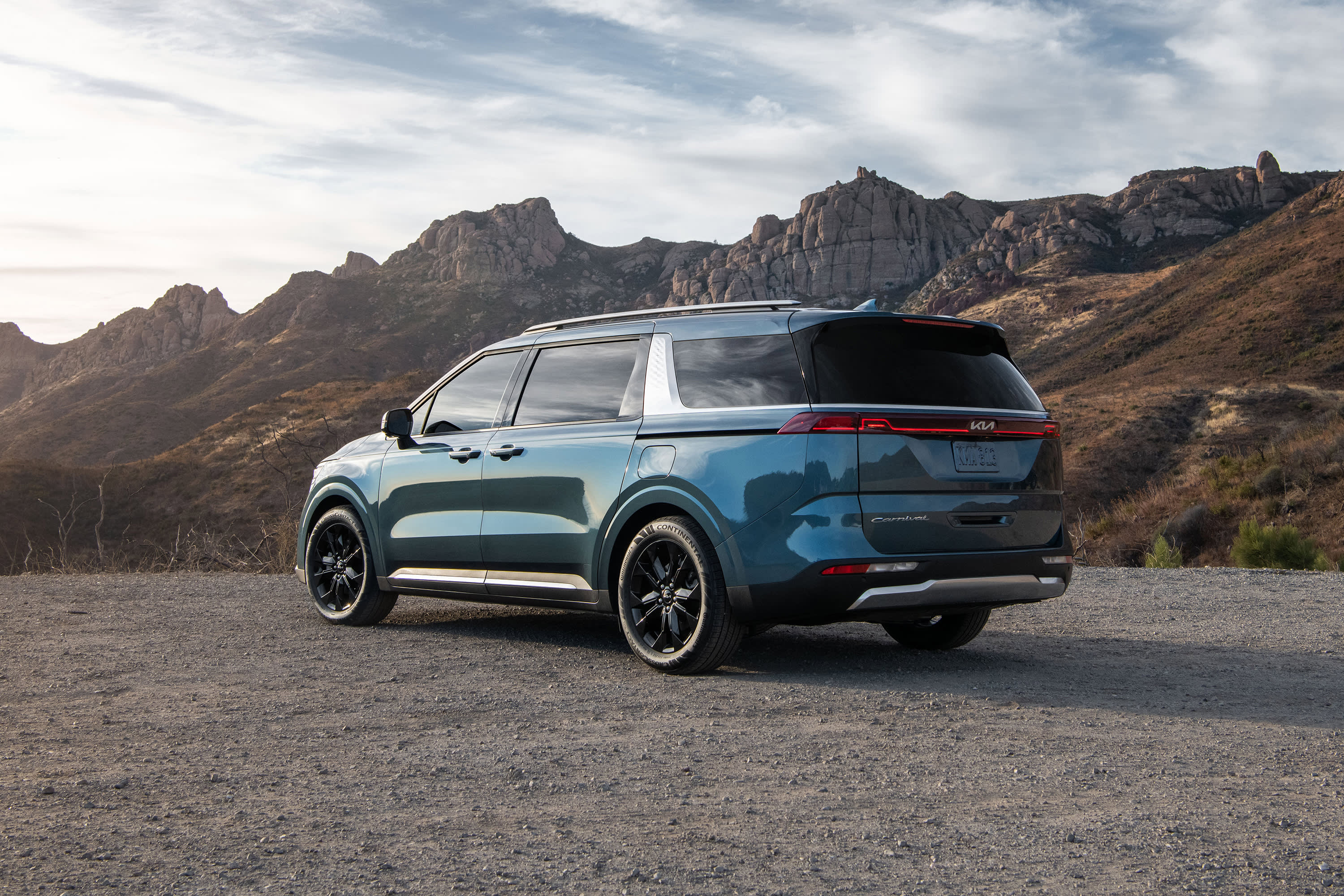 Minivan: 2022 Kia Carnival SX